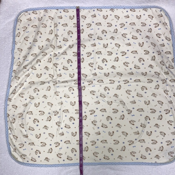 Playful puppy baby blanket ivory and light blue puppy print - Picture 4 of 6